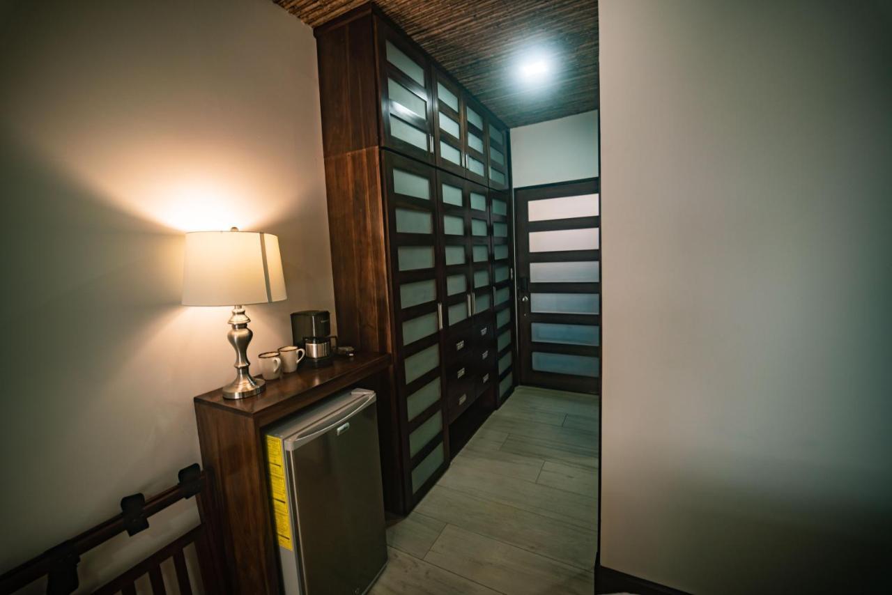 Hotel Poza Blanca Lodge San Mateo Екстер'єр фото